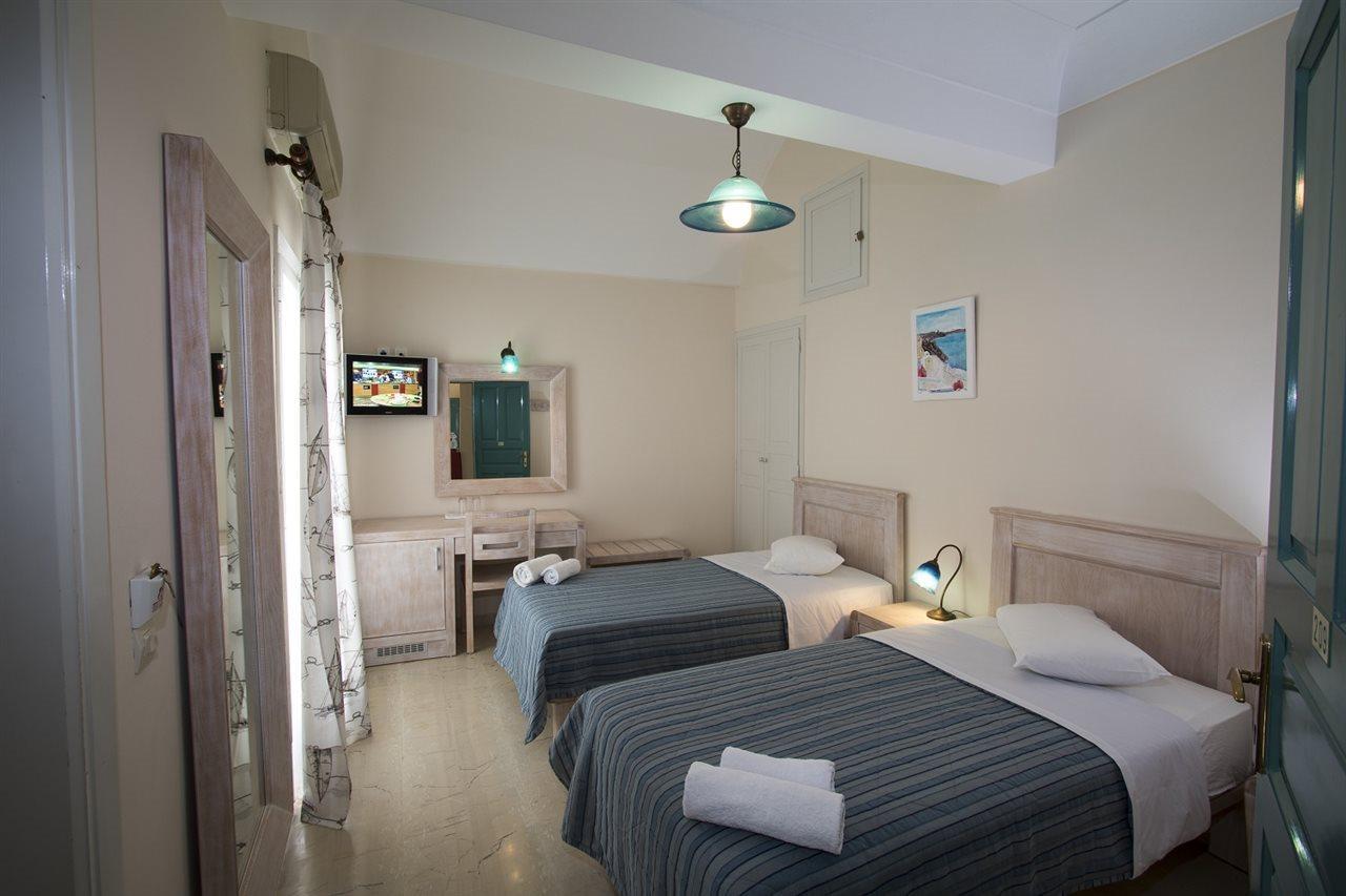 Hotel Andreas Камарі Екстер'єр фото